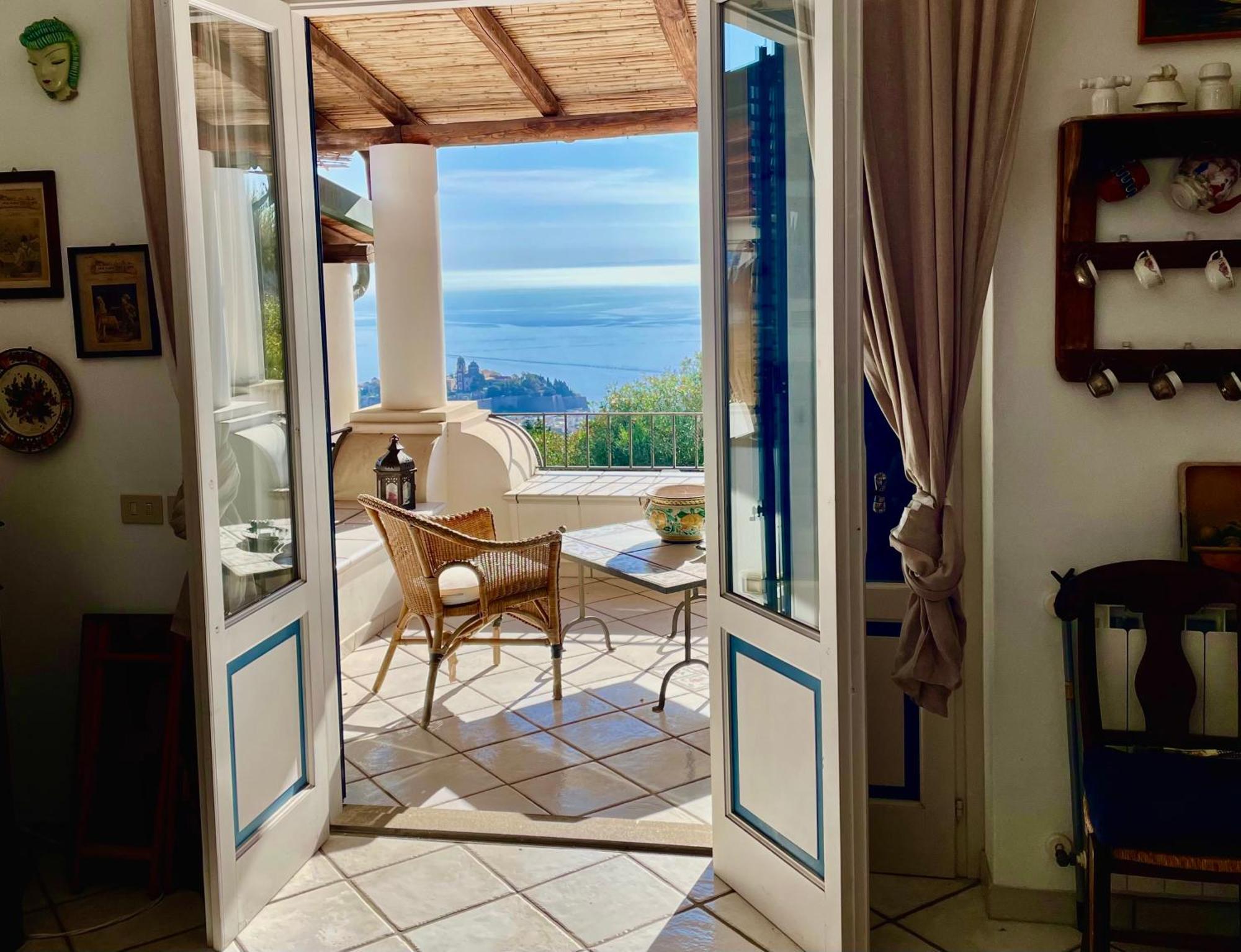 Villa 'A Pisa Липари Стая снимка