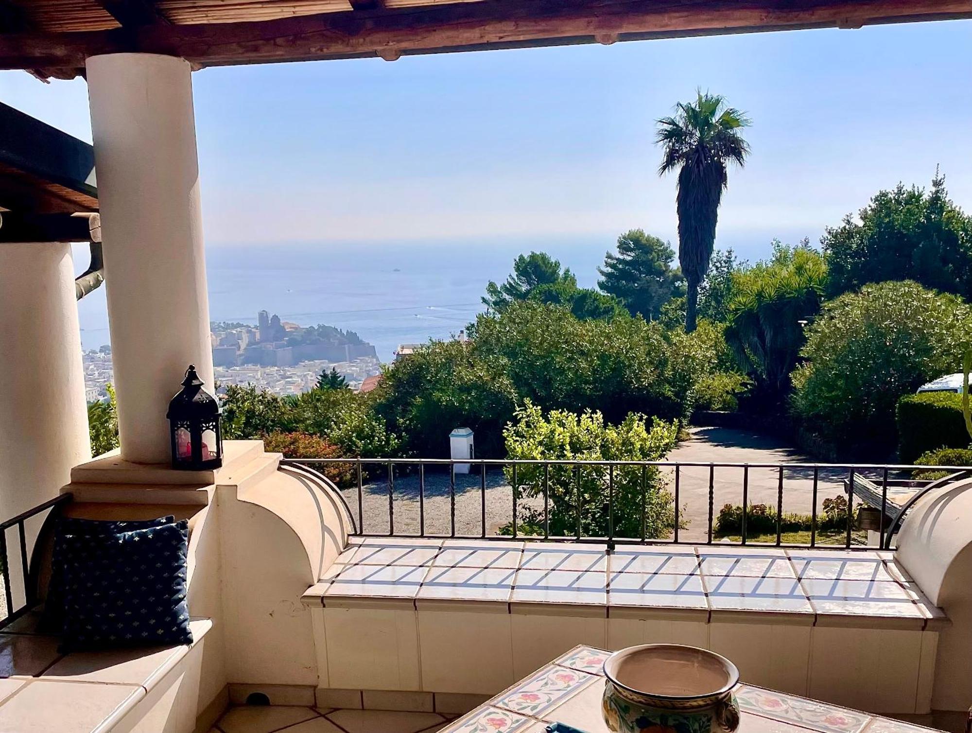 Villa 'A Pisa Липари Екстериор снимка